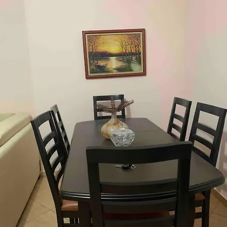 Seaside Serenity Serviced Apartment-vlore Lungomare