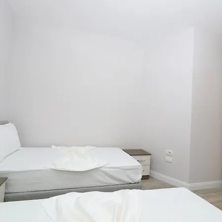 Seaside Serenity Serviced Apartment-vlore Lungomare
