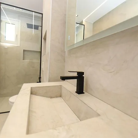 Seaside Serenity Serviced Apartment-vlore Lungomare Appartement